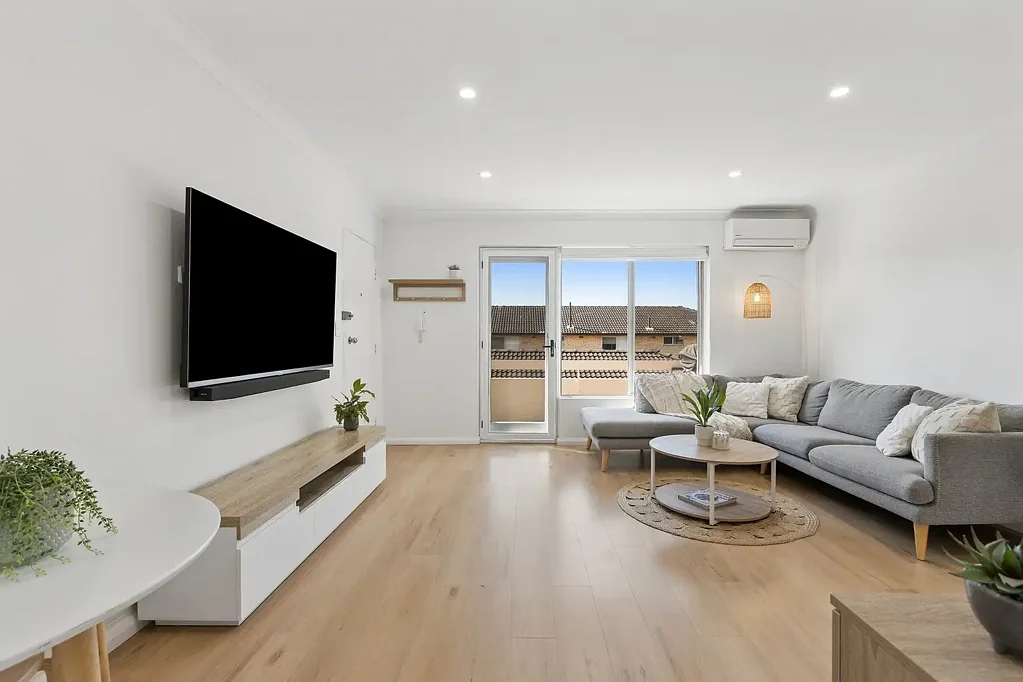 Dee Why 2Zimmer Private top-floor retreat with renovated interiors