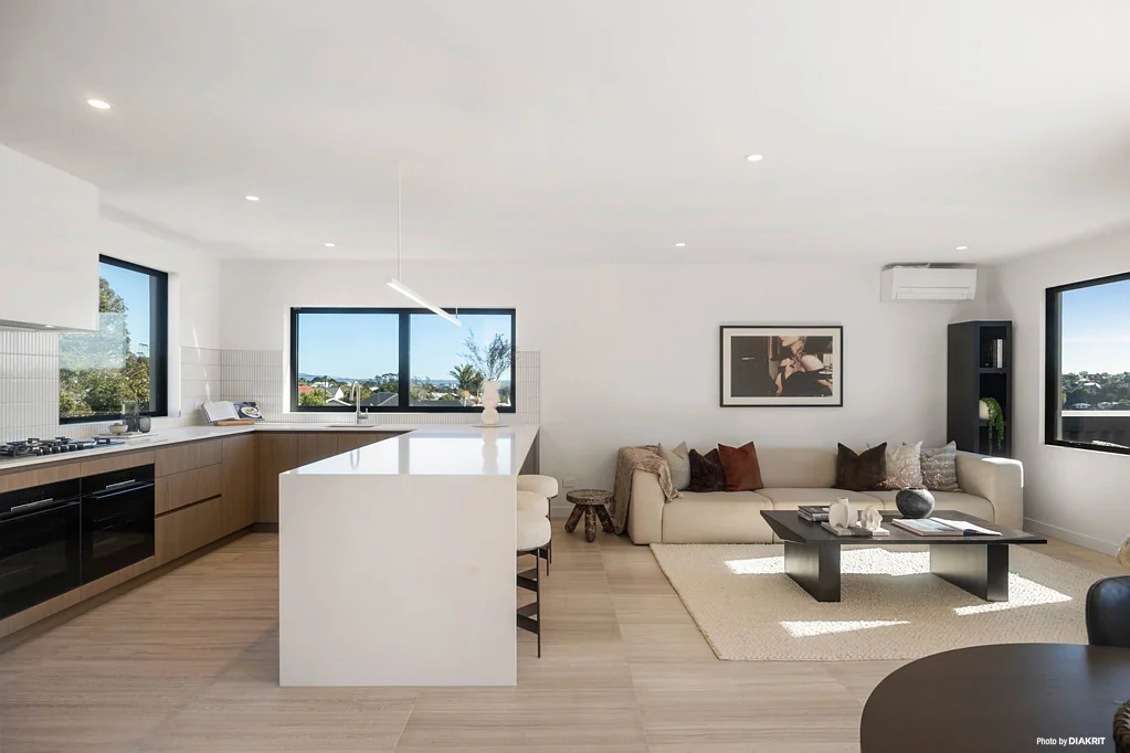 Western Springs 3房  The Freedom of Modern Luxury - Call to View Today!