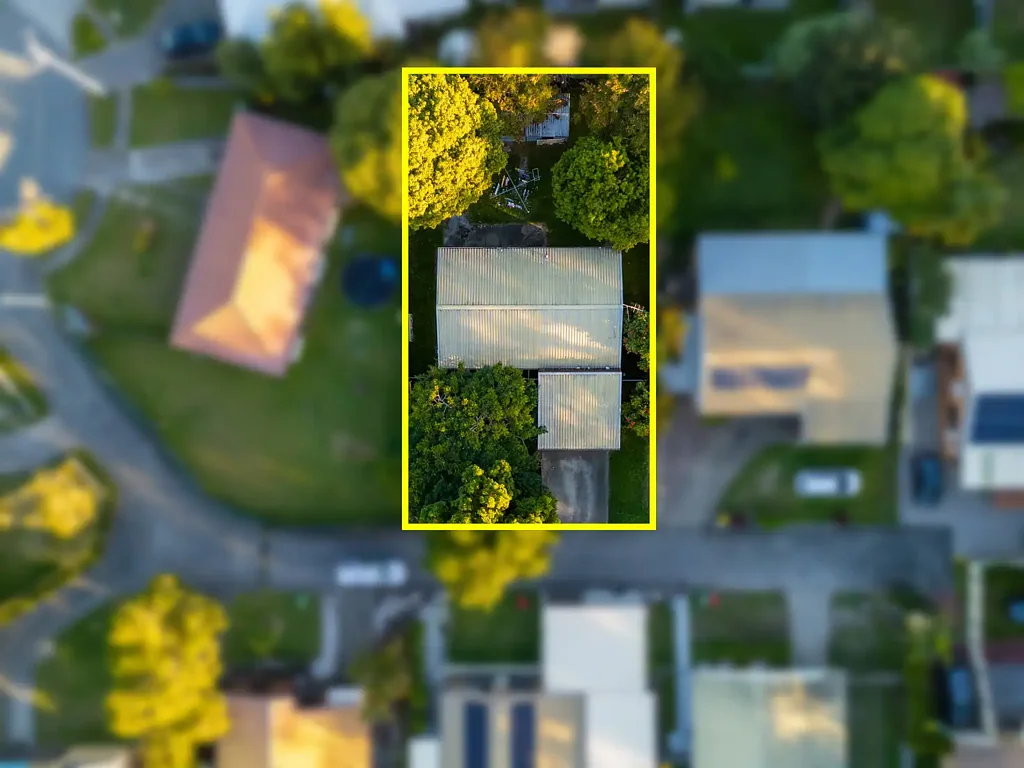 Kingston 3 Bedroom SINGLE LEVEL BRICK VILLA ON 552M2 BLOCK  -  READY TO MOVE IN......