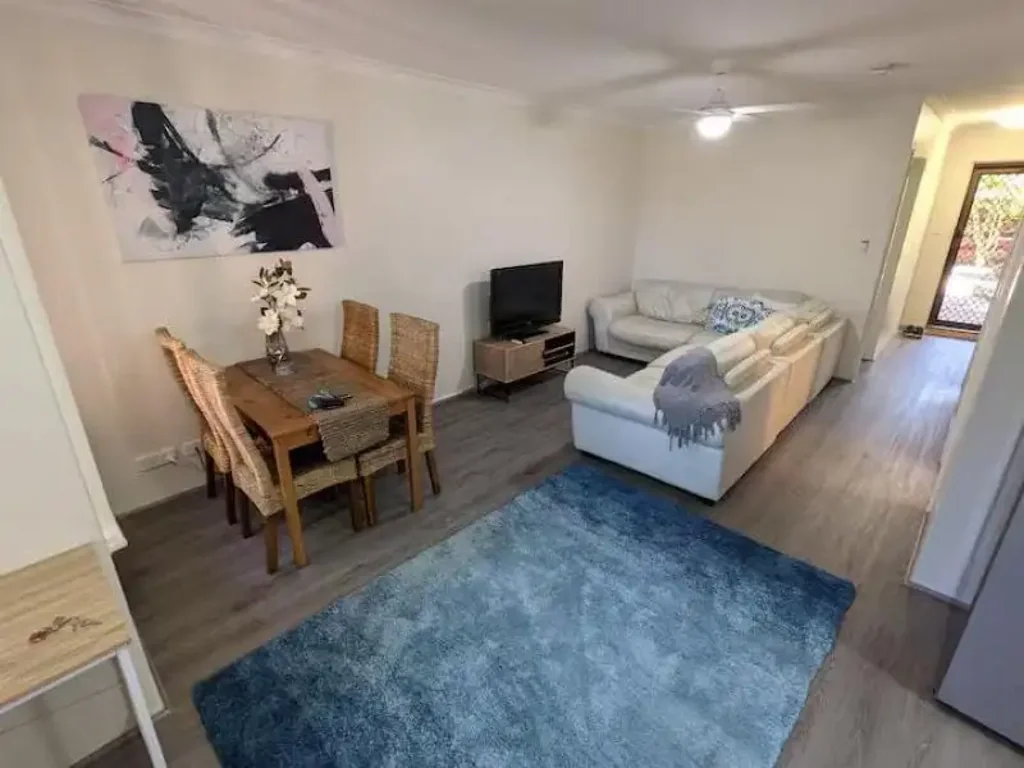 GROUND FLOOR GEM WITH HUGE COURTYARD