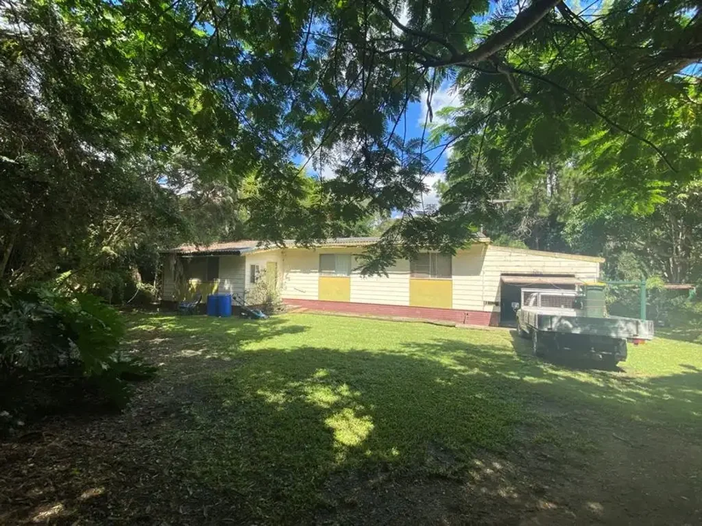 Burpengary East 3ห้องนอน TWO ACRES PLUS - PRIVACY, SPACE & POTENTIAL!