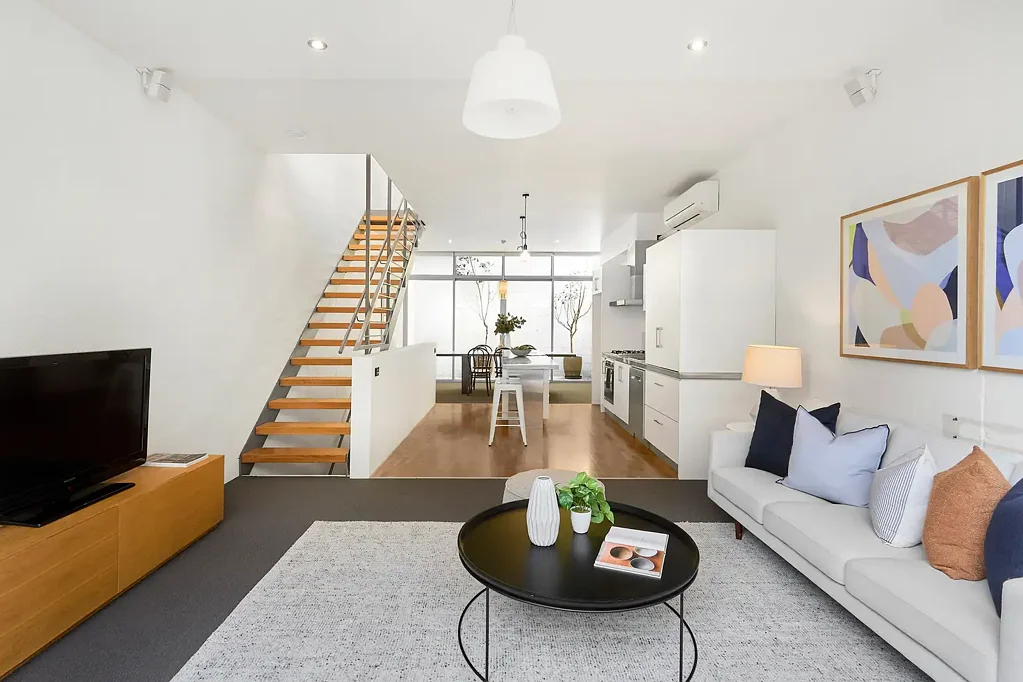 Richmond 3ห้องนอน A Stylishly Spacious Warehouse Conversion