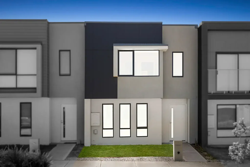 Modern Living on great location!