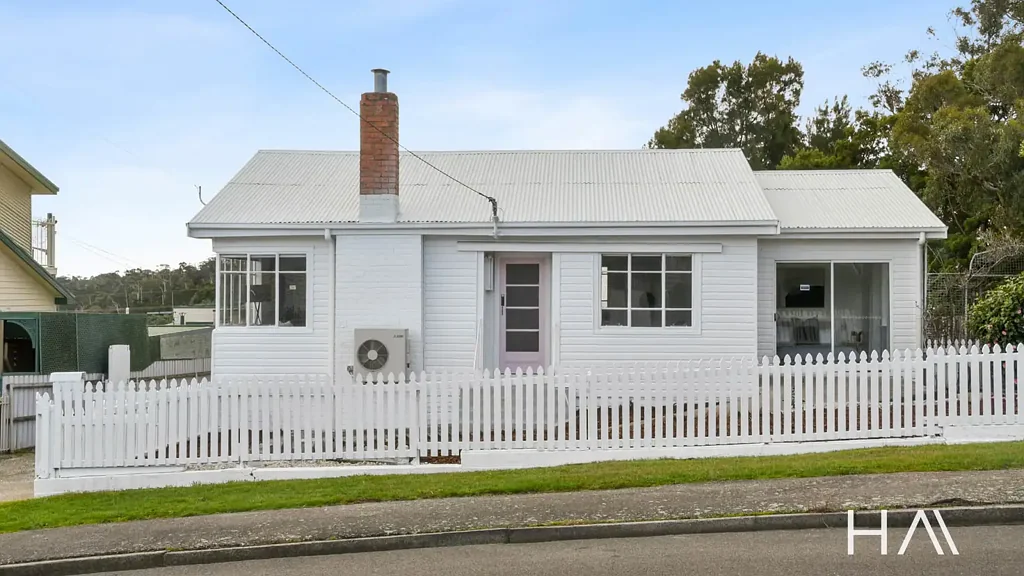 Waverley 3ਬੈੱਡਰੂਮ Fully Renovated & Move-In Ready!