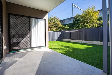 77 Ellen St, Oxley, QLD 4075, 1房, 1浴, Unit