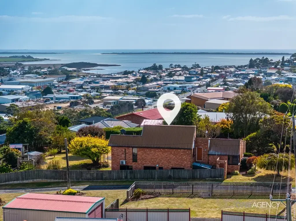 Smithton 4 Bedroom This Has It All Plus More! You Won't Want To Miss This!