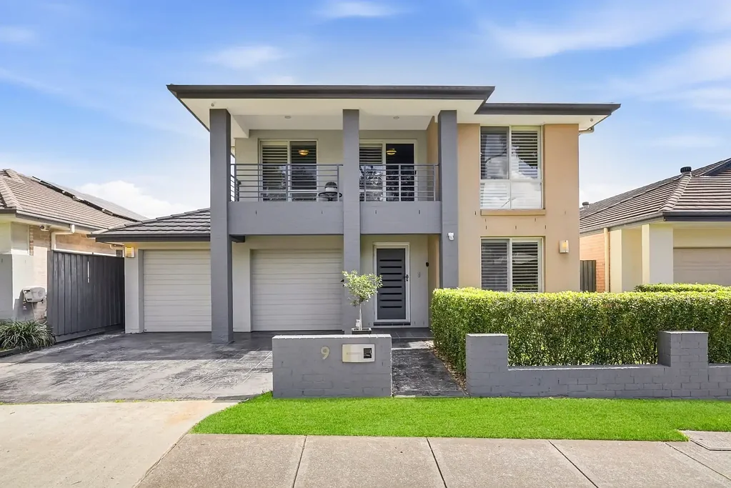 Cranebrook 6房 宽敞家庭生活，位于著名的 Waterside Estate SPACIOUS FAMILY LIVING IN PRESTIGIOUS WATERSIDE ESTATE