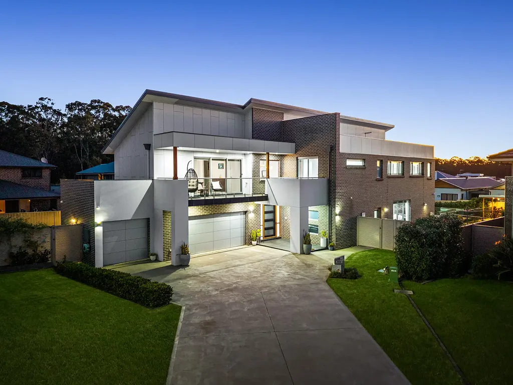 Harrington Park 5Zimmer Luxury Redefined in the Heart of Harrington Grove