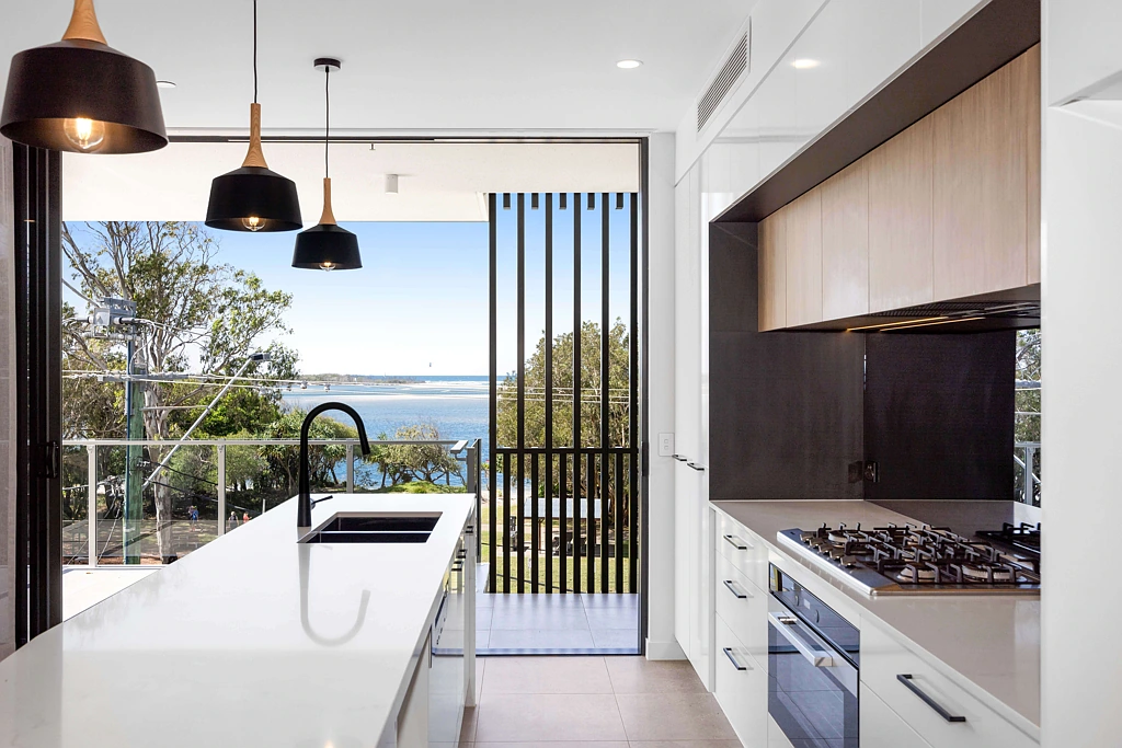 Golden Beach 2ห้องนอน Truly Modern Beachside Luxury  2-Bed, 2-Bath, 2-Car