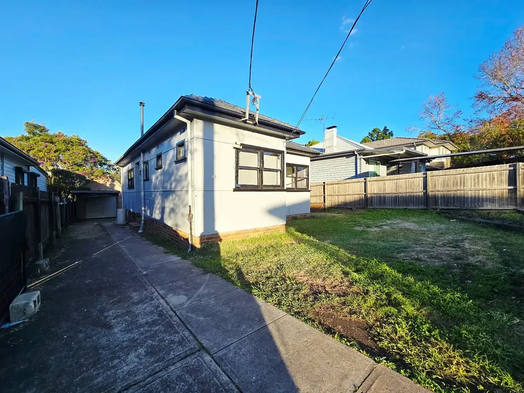 2 bedroom Charming house in Rydalmere !!!