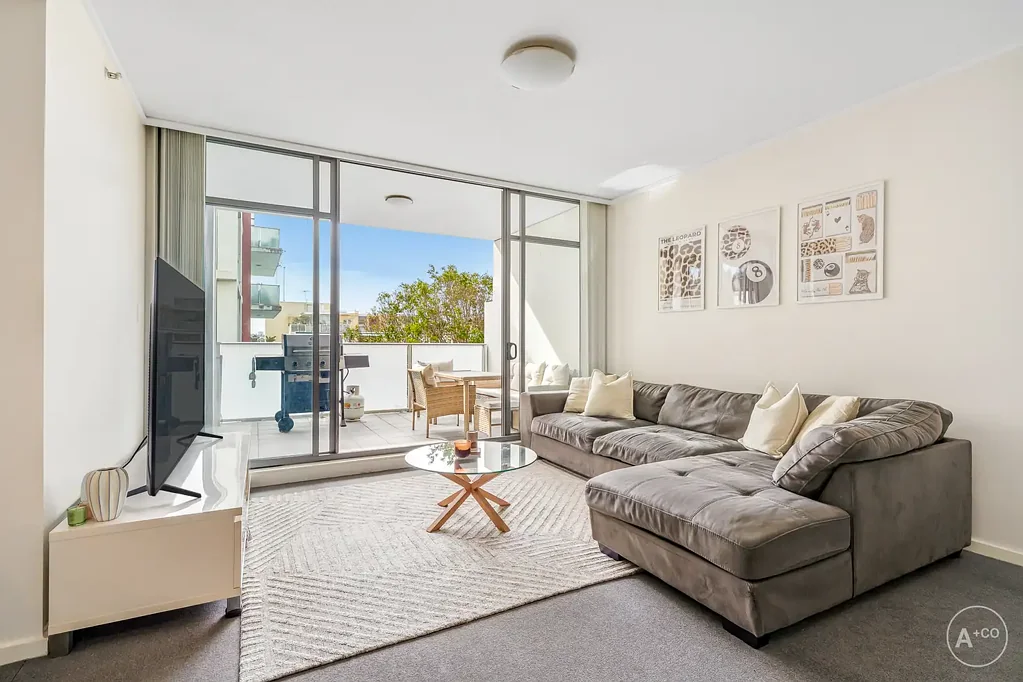 Maroubra 2Kwarto North-Facing Apartment with Generous Indoor-Outdoor Living in Pacific Square