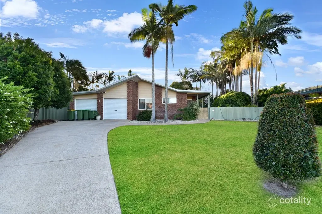 Golden Beach Family Home with Pool.