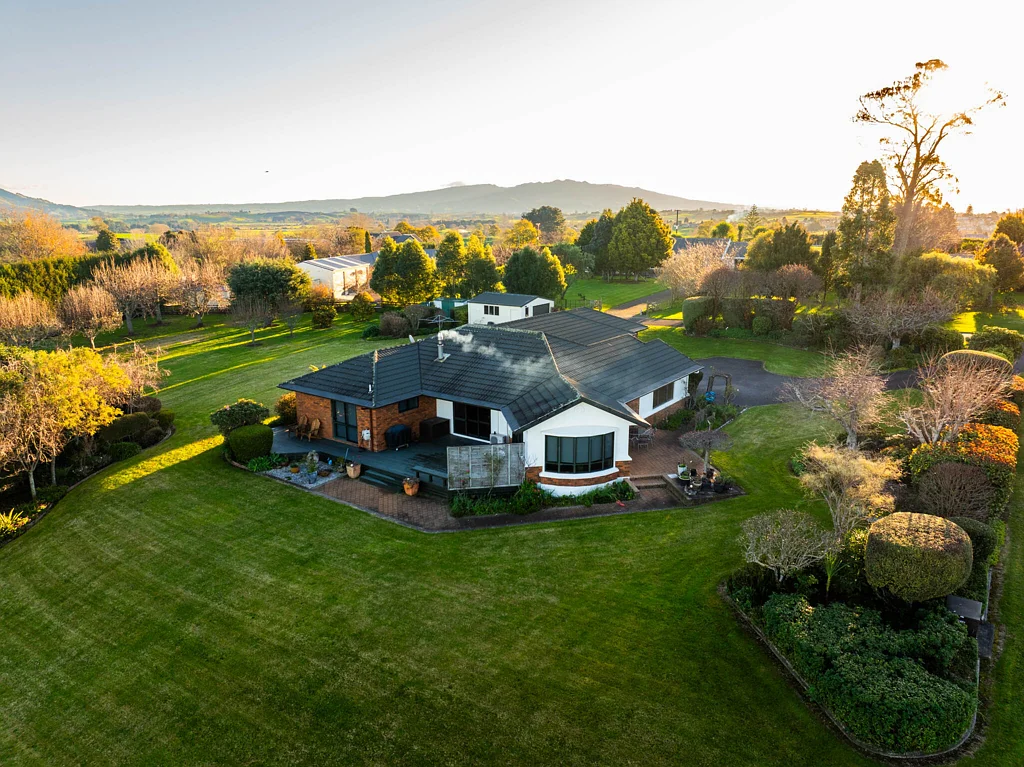 Te Awamutu 4कमरा Style, serenity and sought-after setting