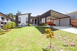 38 Station Rd, Bruthen