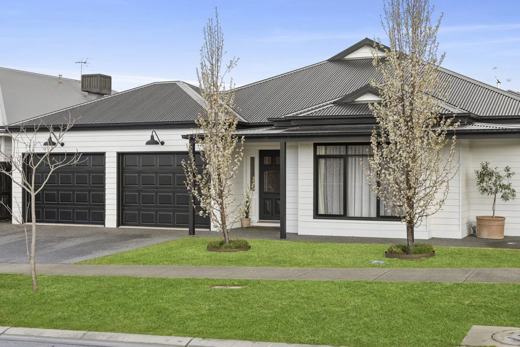 7 Scentbark Way, Gisborne, VIC 3437