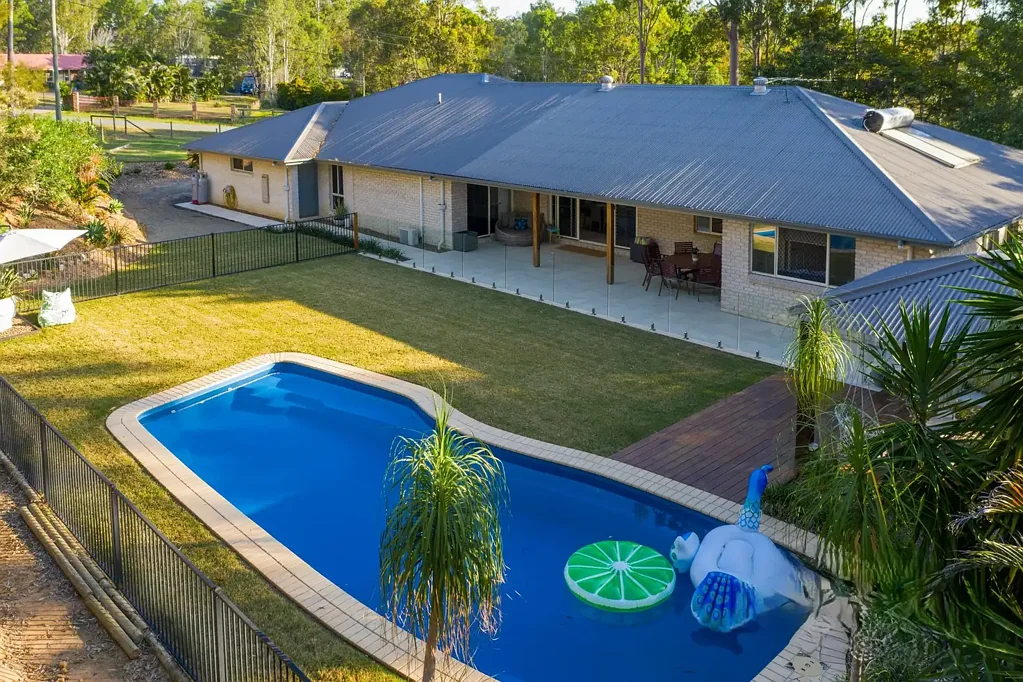 Exceptional 6-Bedroom Home with Pool, & Teenager Retreat!!