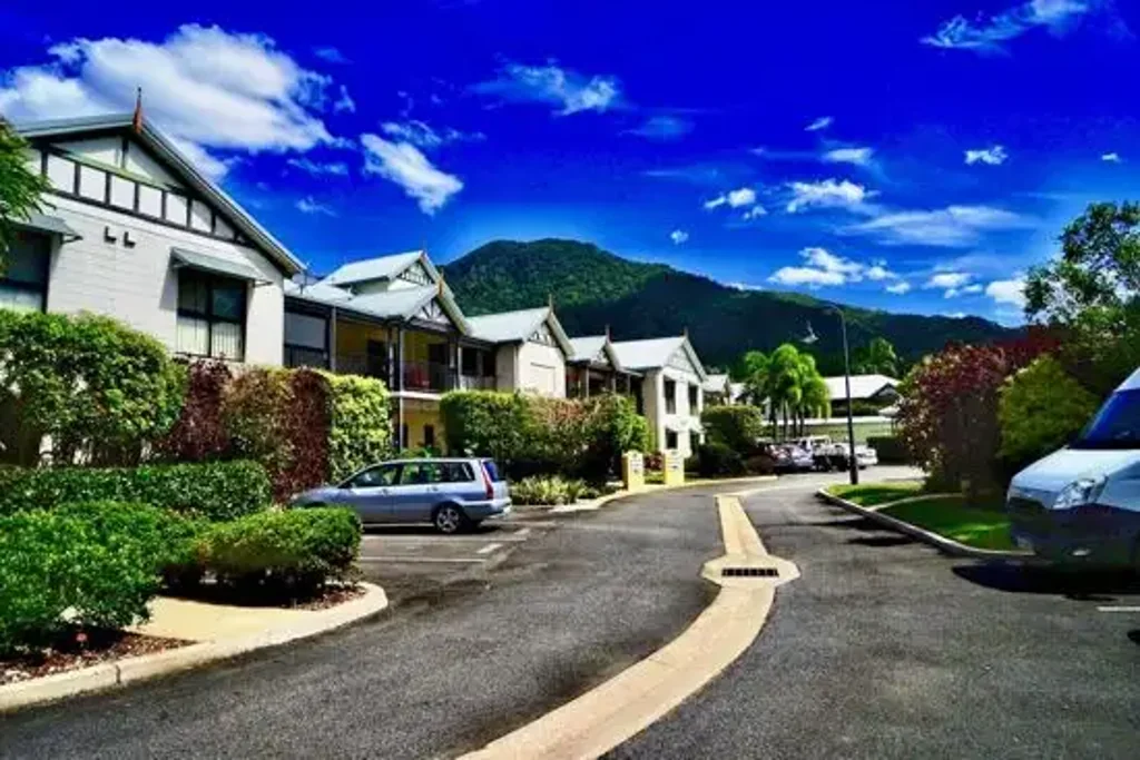 GORGEOUS APARTMENT IN THE HEART OF REDLYNCH