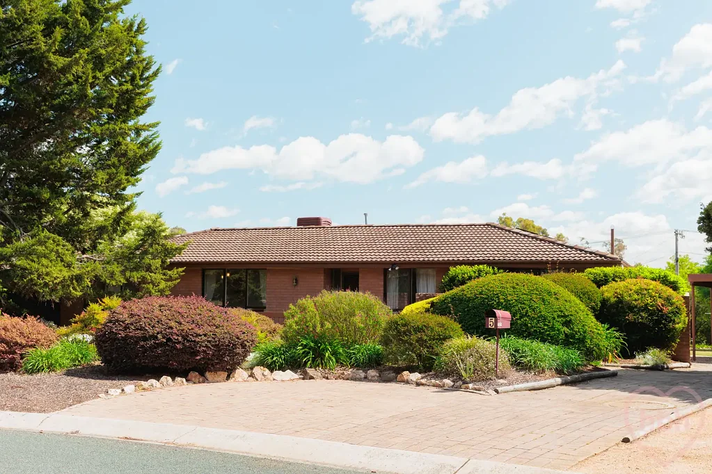 5 McLachlan Crescent, Weetangera, ACT 2614