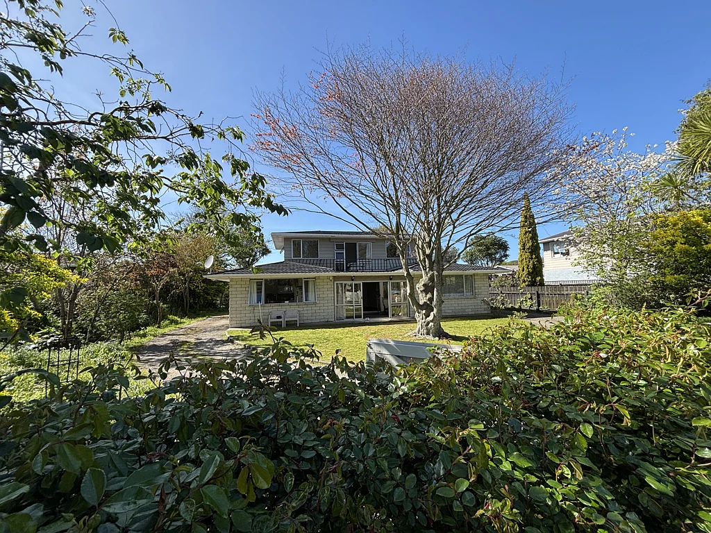 Foxton 4房  Great value for money . You CAN AFFORD this ! Space, Sunshine & Style!