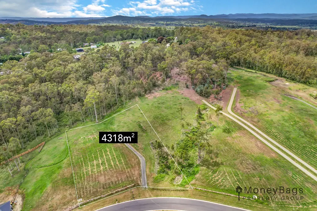 204 Munroe Drive, Woodhill, QLD 4285