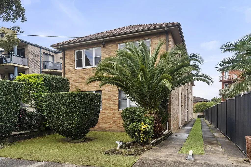 Cronulla 2 Bedroom Beachside Opportunity in the Heart of North Cronulla