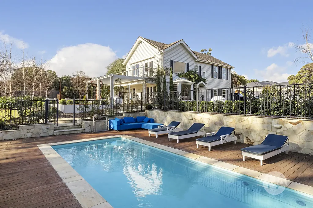 Mount Eliza 4कमरा Golden Mile Grandeur with Dual Dwellings