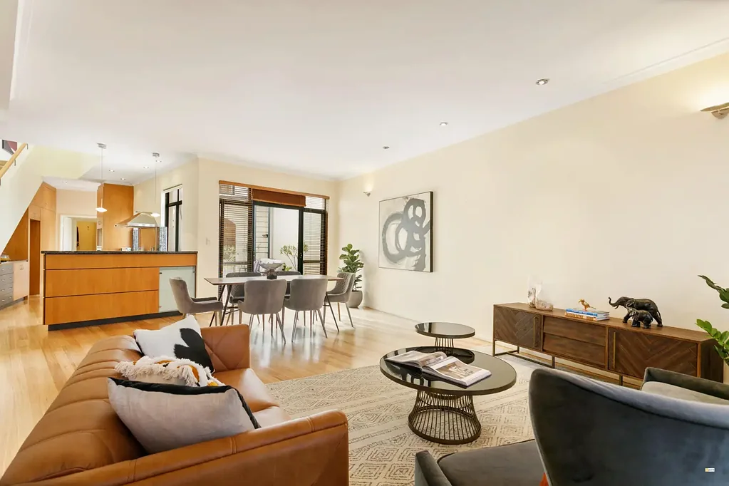 SUBI CENTRO - WITH PARK VIEWS
