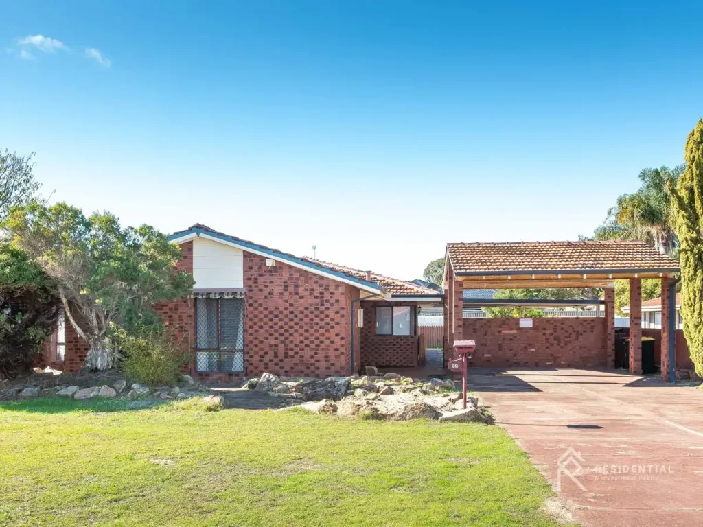 Spacious Family Home in a Quiet Cul-de-Sac!