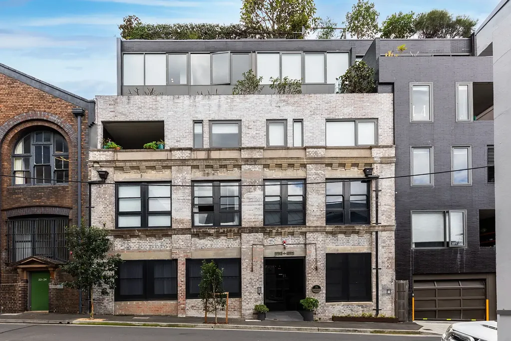 Surry Hills 2 Bedroom Authentic Warehouse Style Conversion