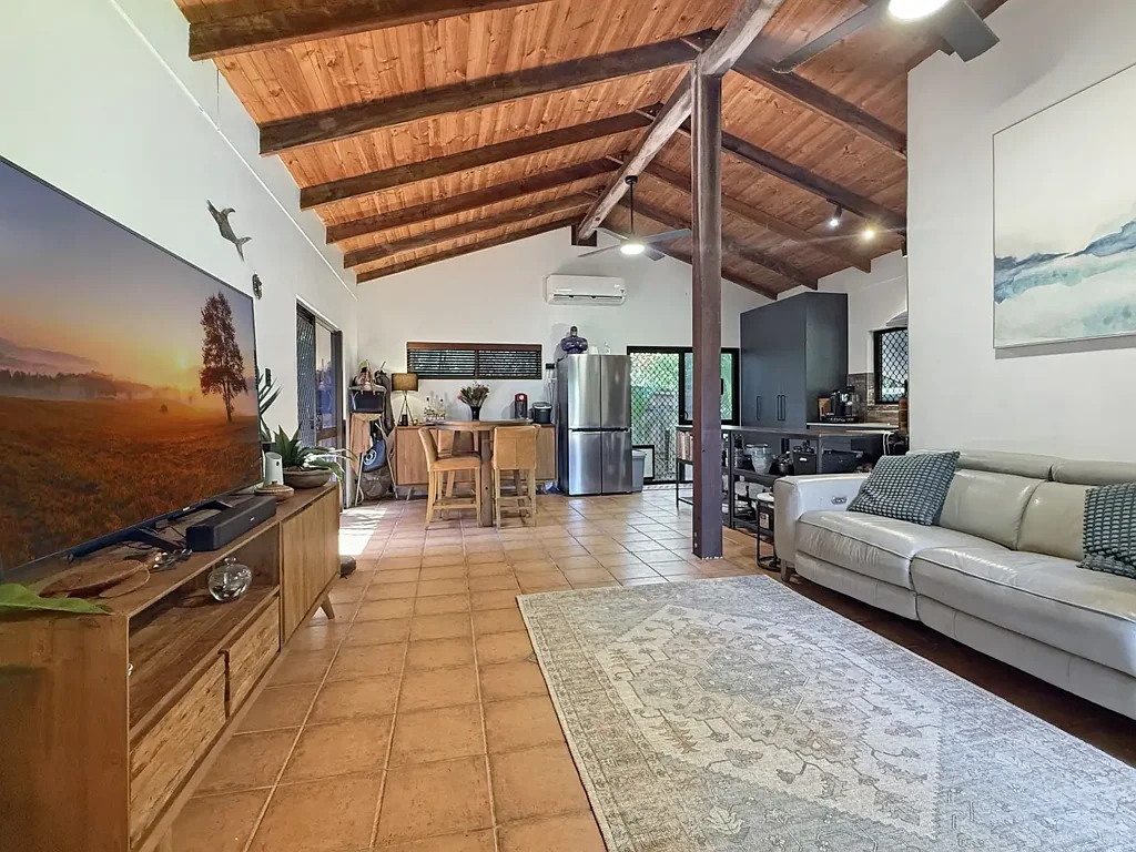 Wongaling Beach 3ਬੈੱਡਰੂਮ 🌿 Private Retreat with Tropical Character