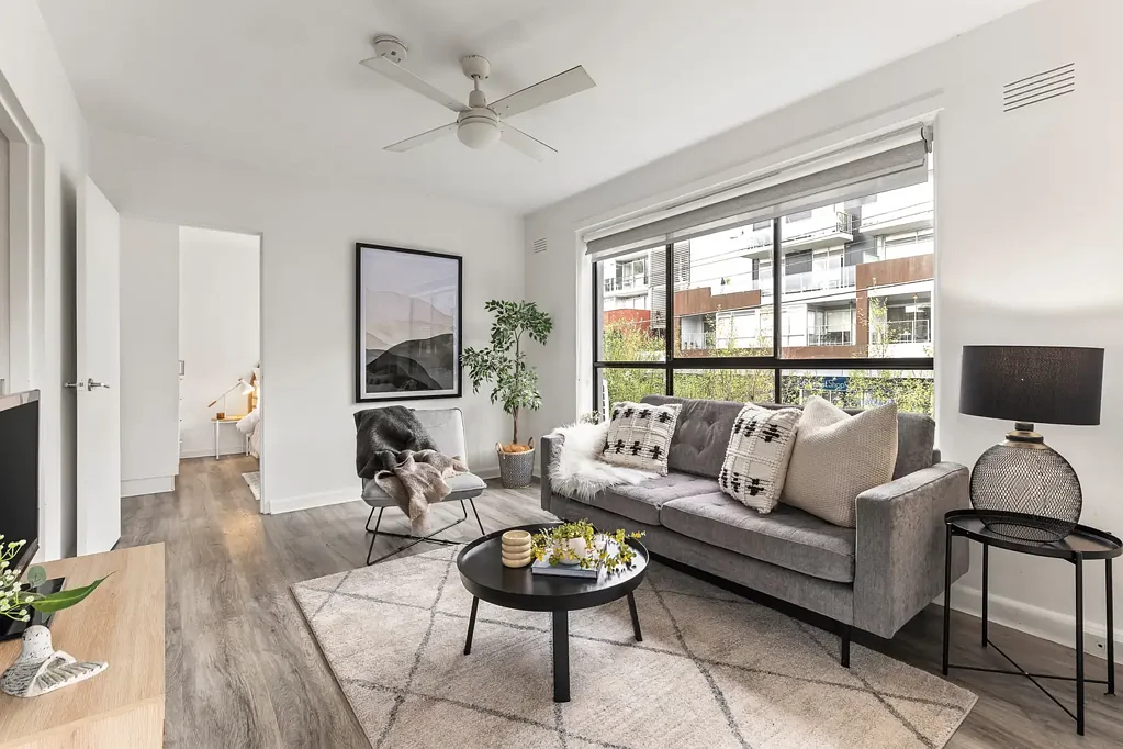 St Kilda 1ਬੈੱਡਰੂਮ Move In or Rent Out in Prized Postcode
