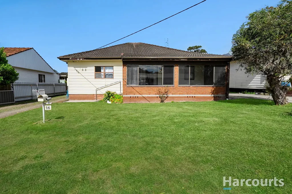 Blackalls Park 3 Bedroom A Big Backyard and Plenty of Possibility on 918sqm