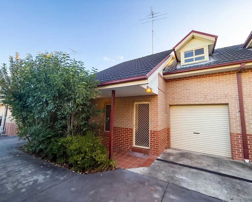 Charming & Conveniently Located Townhouse