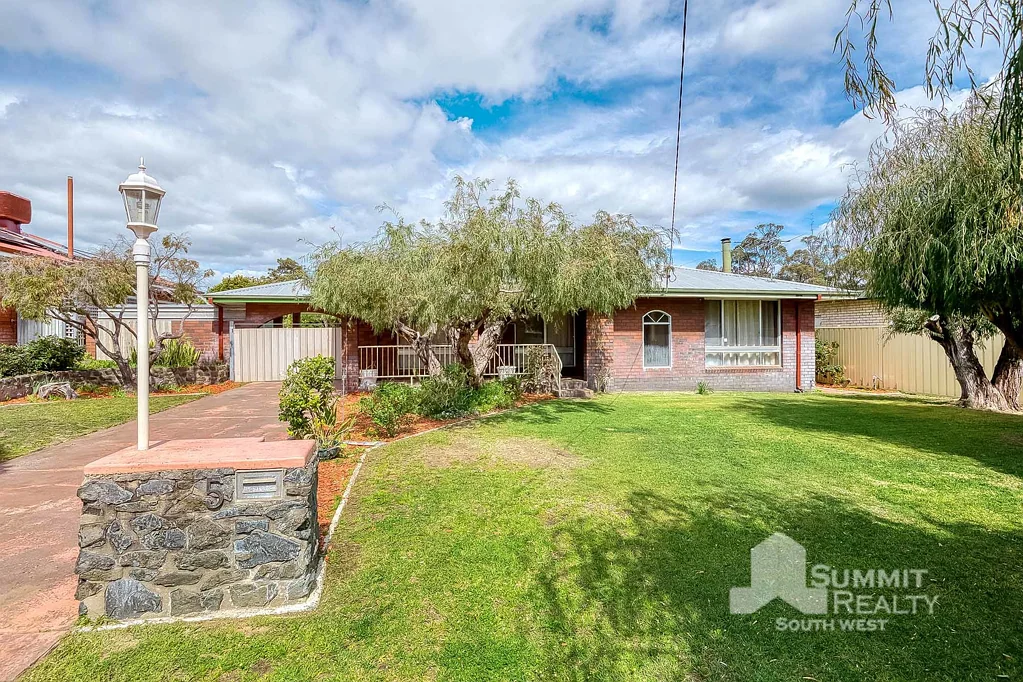 5 Roscommon Place, Withers, WA 6230