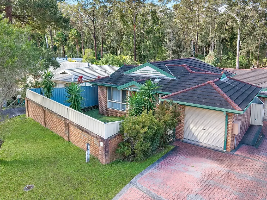 Glenning Valley 3 Bedroom Spacious Brick & Tile Villa in a Prime Location