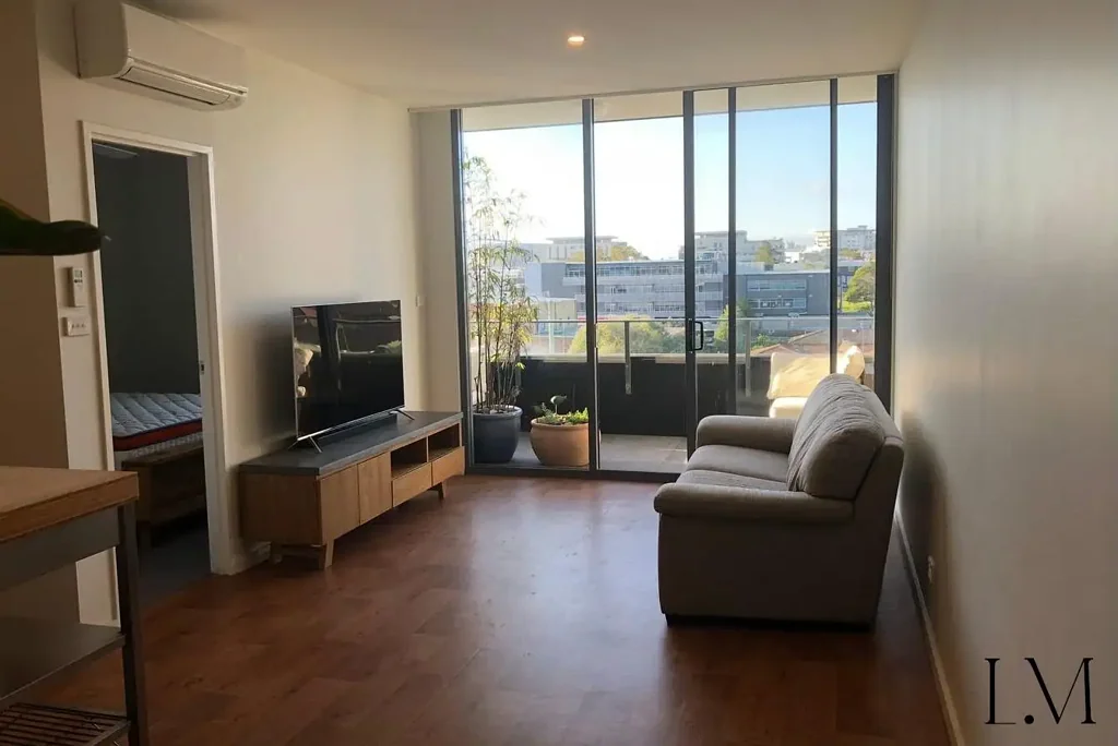 Contemporary City Living: Two-Bedroom Apartment in Charlestown