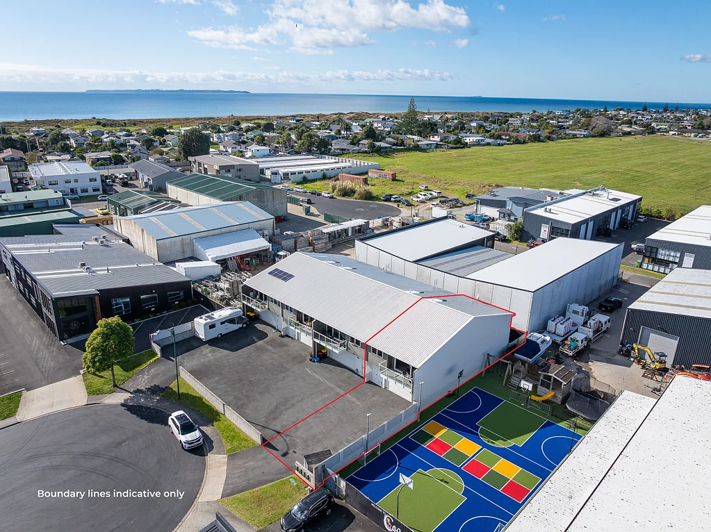 Papamoa 3Kwarto Live, work, play – 6 car garaging