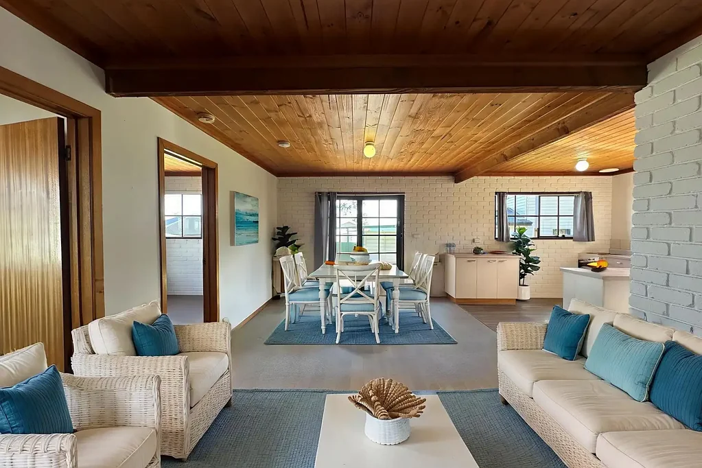 8 Oak Street, Primrose Sands, TAS 7173