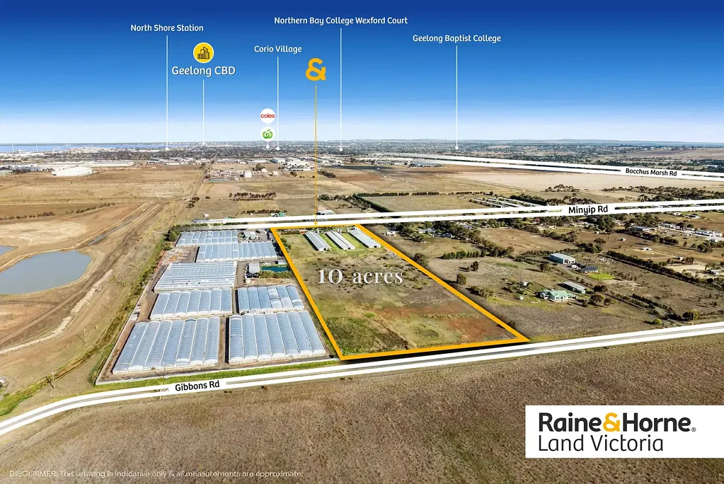 Lara 4 Slaapkamer Versatile 10-Acre Lifestyle Property in Lara - 4 Bed Home & Poultry Farm with Dual Road Frontage