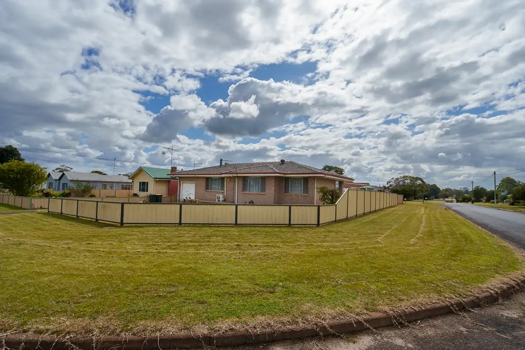 16 Springall Street, Manjimup, WA 6258