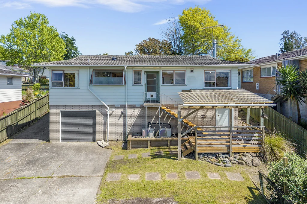 20 Aquarius Avenue, Glen Eden, Waitakere City, Auckland