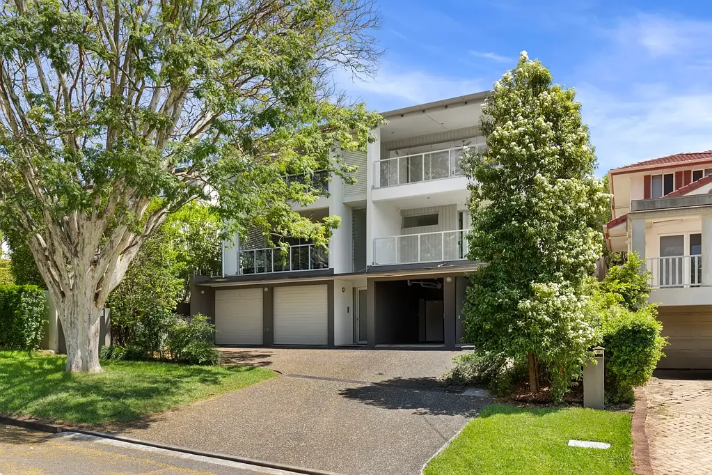 Hurry to Herbert - Penthouse living - Virtual Tour Available!