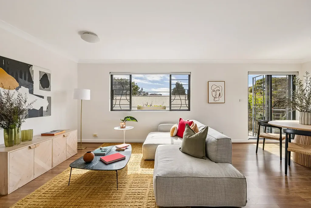 Redfern 2 Bedroom North-facing home / boutique building / top-floor setting