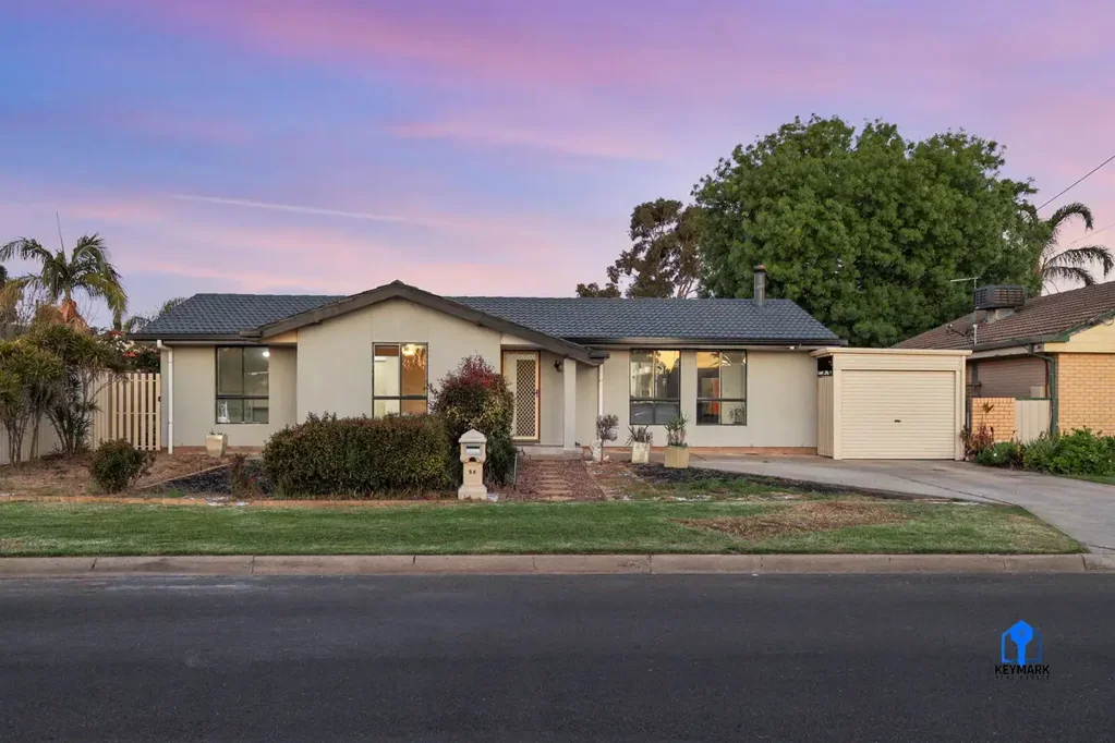 28 Mallett Avenue, Morphett Vale, SA 5162