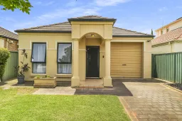 7 Maple Circuit, Mawson Lakes