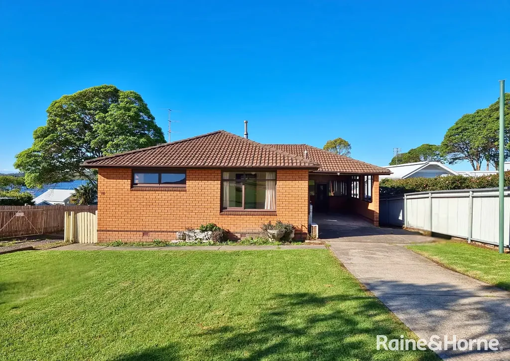 Waterfront Living with Stunning Shoalhaven River Views