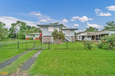 Webb 3Moenga Charming Queenslander on a Spacious Block