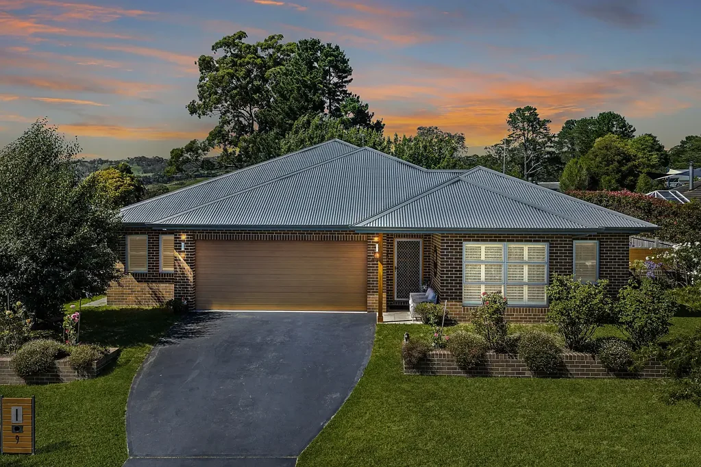 Renwick 5房  Timeless Quality, Exceptional Family Living