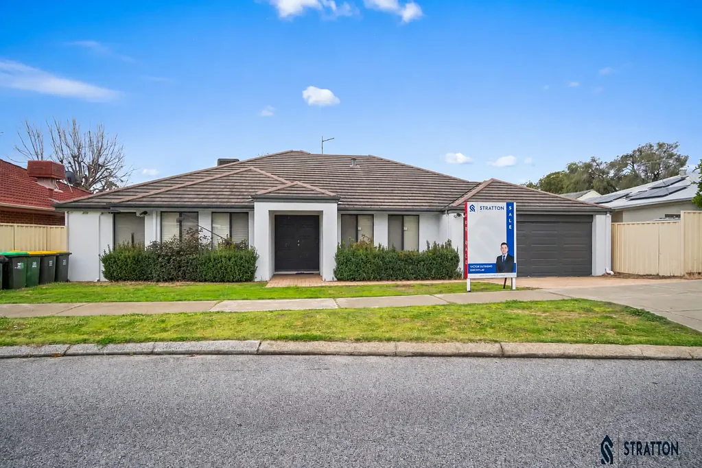 Redcliffe 4 Bedroom Spacious Family Living in a Convenient Redcliffe Setting