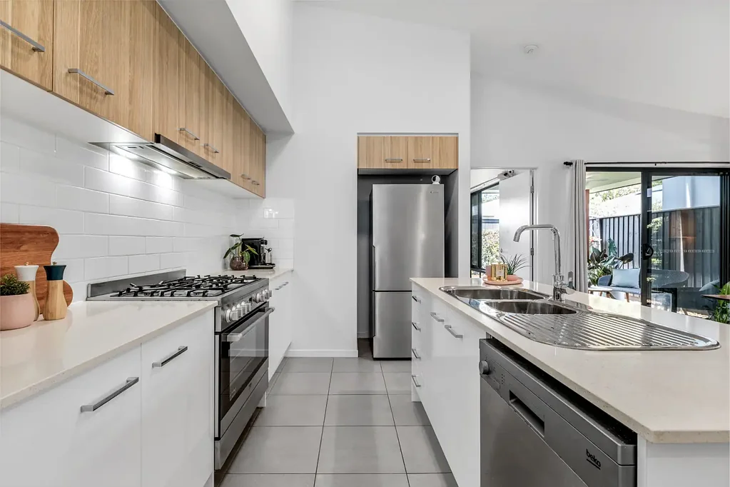 Upper Kedron 3房  Modern Low-Set Living with Convenience at Hand